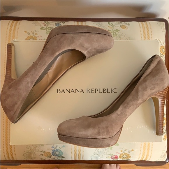 Banana Republic Shoes - Banana Republic Suede Heals